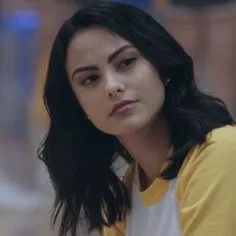 Chat with Veronica Logde, the  character AI chatbot