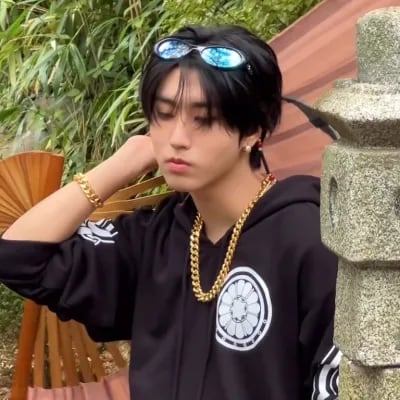Chat with Han Jisung, the OC character AI chatbot