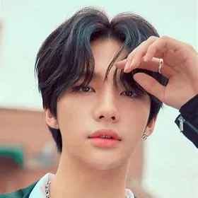 Chat with hyunjin, the  character AI chatbot