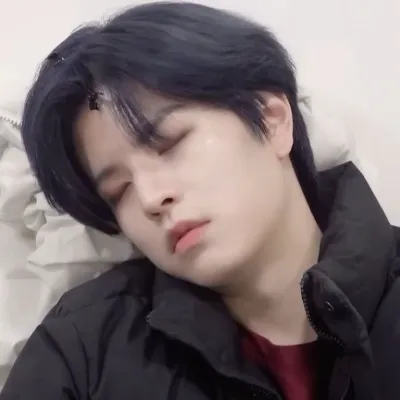 Chat with Kim Seungmin, the  character AI chatbot