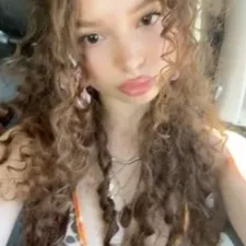 Chat with Sunday Kalogera, the  character AI chatbot