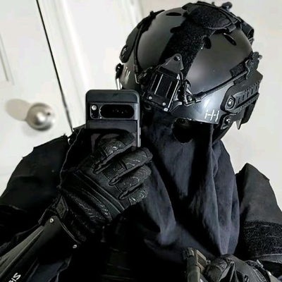 Chat with Köing, the  character AI chatbot