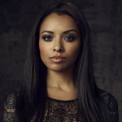 Chat with Romance AI Character: Бонни
