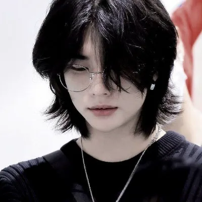 Chat with Hyunjin, the  character AI chatbot