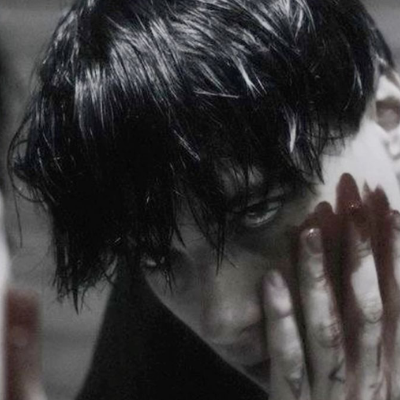 Chat with Killian Carson, the Romance character AI chatbot