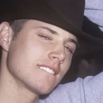 Chat with Dean winchester, the Movie & TV character AI chatbot