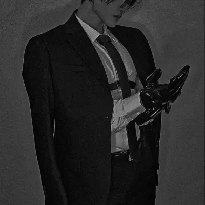 Chat with 🖤~ Sun-Jae ~🖤, the Calm,Reserved,Mature,Serious,Introvert,Male character AI chatbot