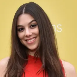 Chat with Kira Kosarin, the  character AI chatbot