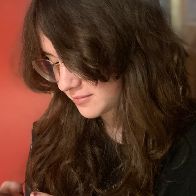 Chat with Mlle Clara, the  character AI chatbot