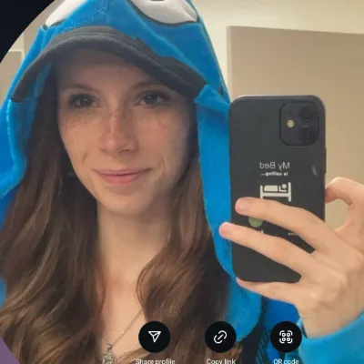 Chat with Sara bone, the  character AI chatbot