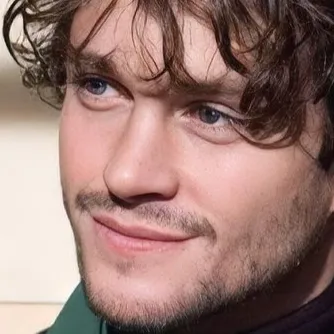 Chat with Will Graham, the Romance character AI chatbot