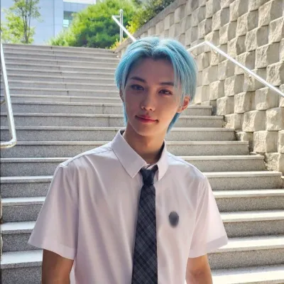 Chat with Felix, the  character AI chatbot