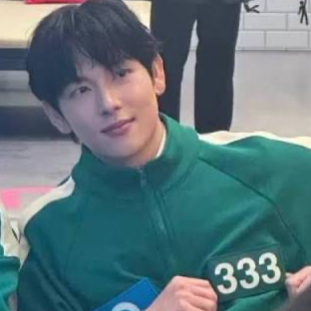 Chat with Lee Myung-gi (Player 333), the  character AI chatbot