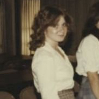 Chat with Florence Eastwood, the OC character AI chatbot