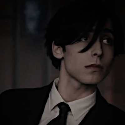 Chat with Aidan Gallagher, the  character AI chatbot