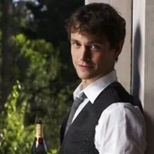 Chat with Adam Kingsley, the  character AI chatbot