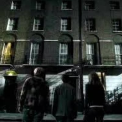 Chat with 12 grimmauld place, the OC character AI chatbot