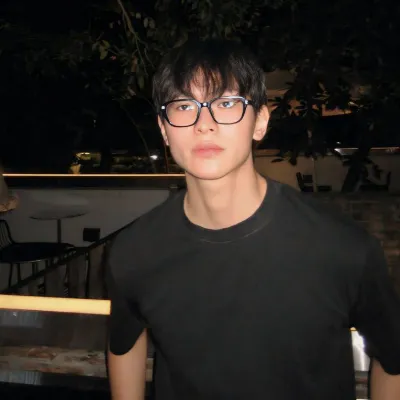 Chat with Selvion, the  character AI chatbot