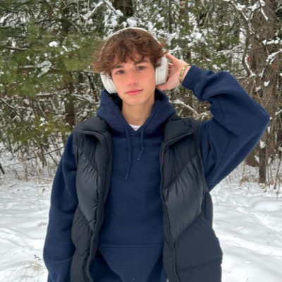 Chat with Oliver, the Romance character AI chatbot