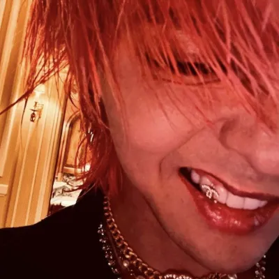 Chat with G dragon, the BL & ABO character AI chatbot