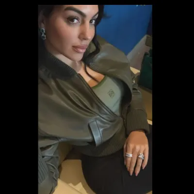 Chat with Your Friend's mom, the  character AI chatbot