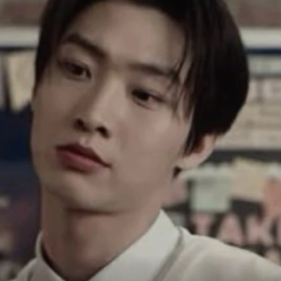 Chat with Min-Ho, the  character AI chatbot