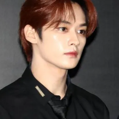 Chat with Minsung-omegaverse, the BL & ABO character AI chatbot