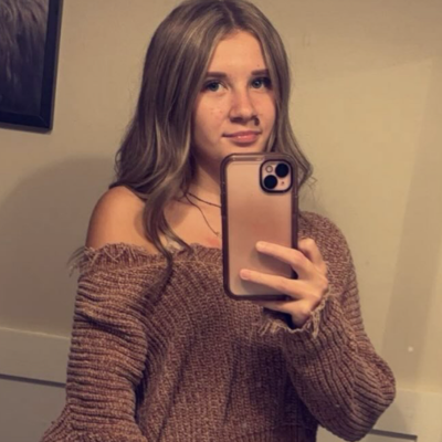 Chat with Chloe., the  character AI chatbot