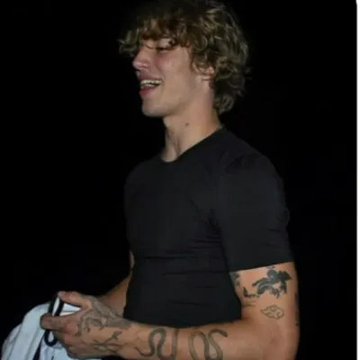 Chat with vinnie, the  character AI chatbot