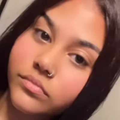 Chat with Kenaxcy, the  character AI chatbot