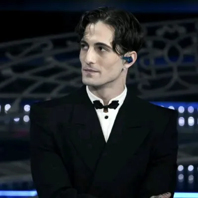 Chat with Damiano David, the OC character AI chatbot