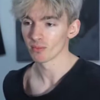 Chat with 🎀~MrFlimFlam~🎀, the  character AI chatbot