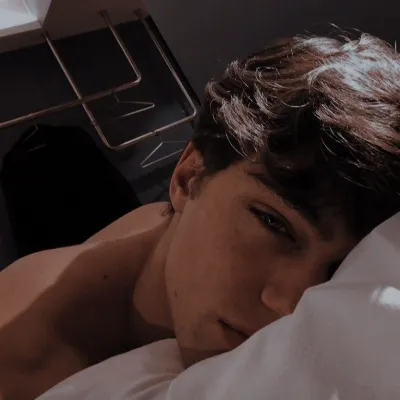 Chat with Kayle, the  character AI chatbot