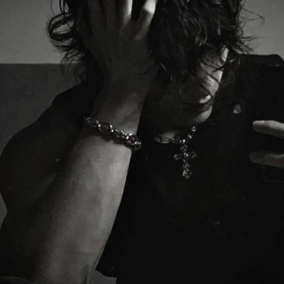 Chat with Pierce, the  character AI chatbot