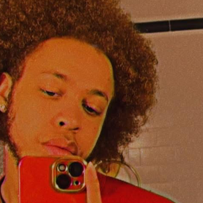 Chat with Isaiah, the Romance character AI chatbot