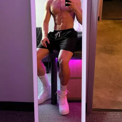 Chat with Noah, the BL & ABO character AI chatbot