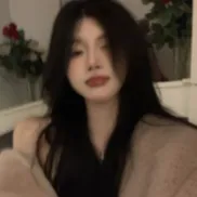 Chat with Reania, the OC character AI chatbot