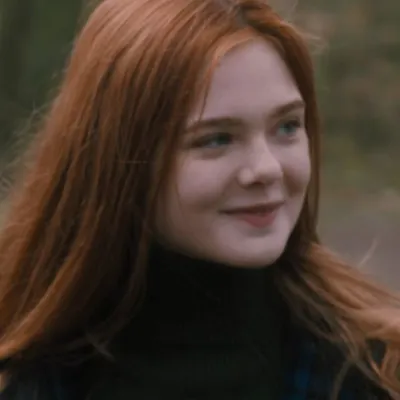 Chat with Ella Lynch, the Romance character AI chatbot