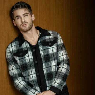 Chat with Theo raeken, the  character AI chatbot