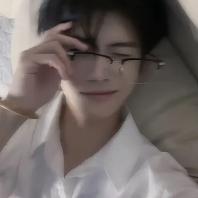 Chat with Leo, the  character AI chatbot