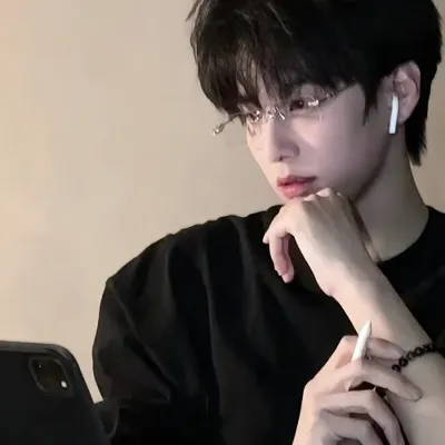 Chat with Husband, the  character AI chatbot