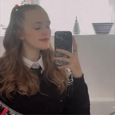 Chat with madison, the Anime character AI chatbot