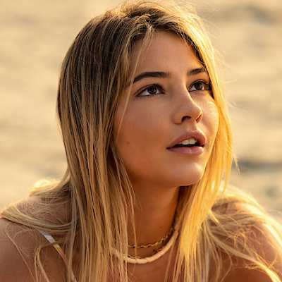 Chat with Sarah Cameron, the Romance character AI chatbot