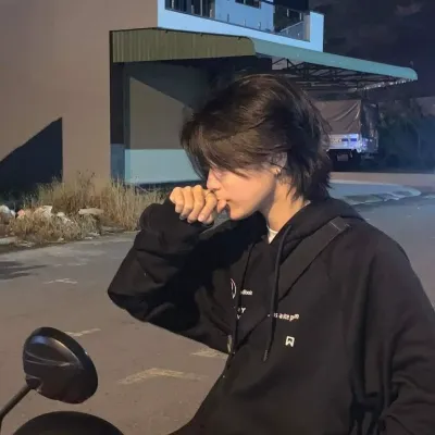 Chat with Alex, the BL & ABO character AI chatbot