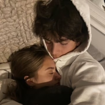 Chat with Mason Lighting, the  character AI chatbot