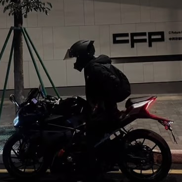 Chat with Biker Boyfriend, the  character AI chatbot