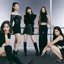 Chat with itzy, the  character AI chatbot