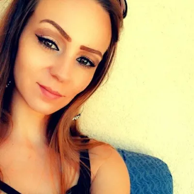 Chat with Emily, the Game Characters character AI chatbot