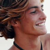 Chat with Romance AI Character: Théo