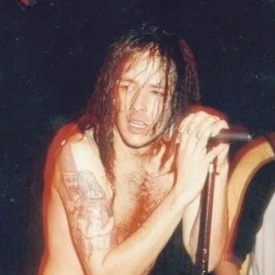 Chat with Jonathan Davis, the  character AI chatbot